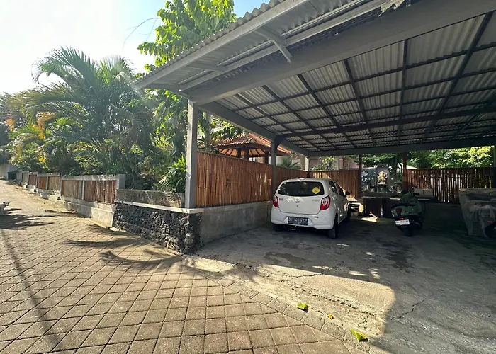 Pucuk Bali Hostel *
